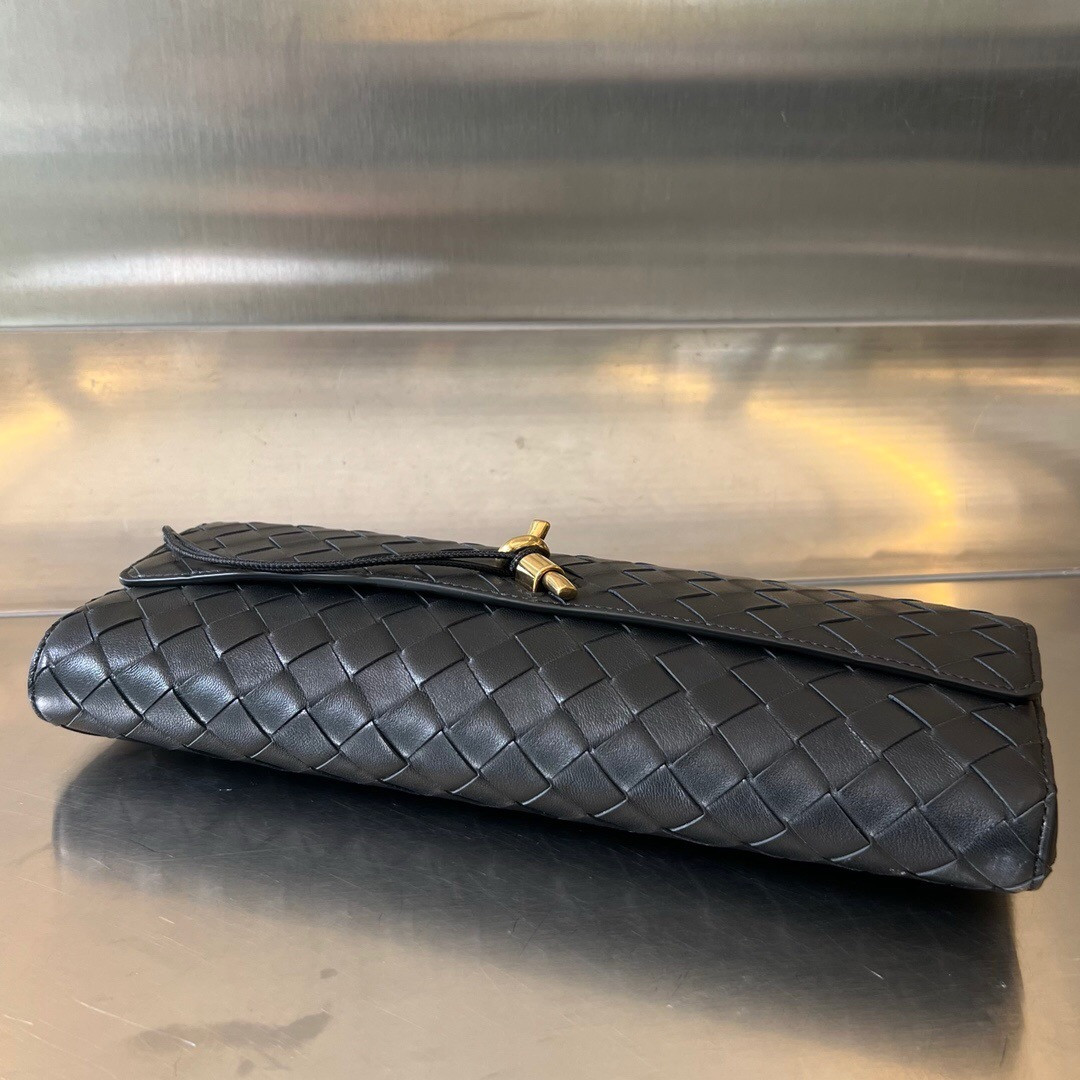 Bo*te*ga Ve*ne*ta Long Clutch Andiamo With Handle Black 31x13x3cm