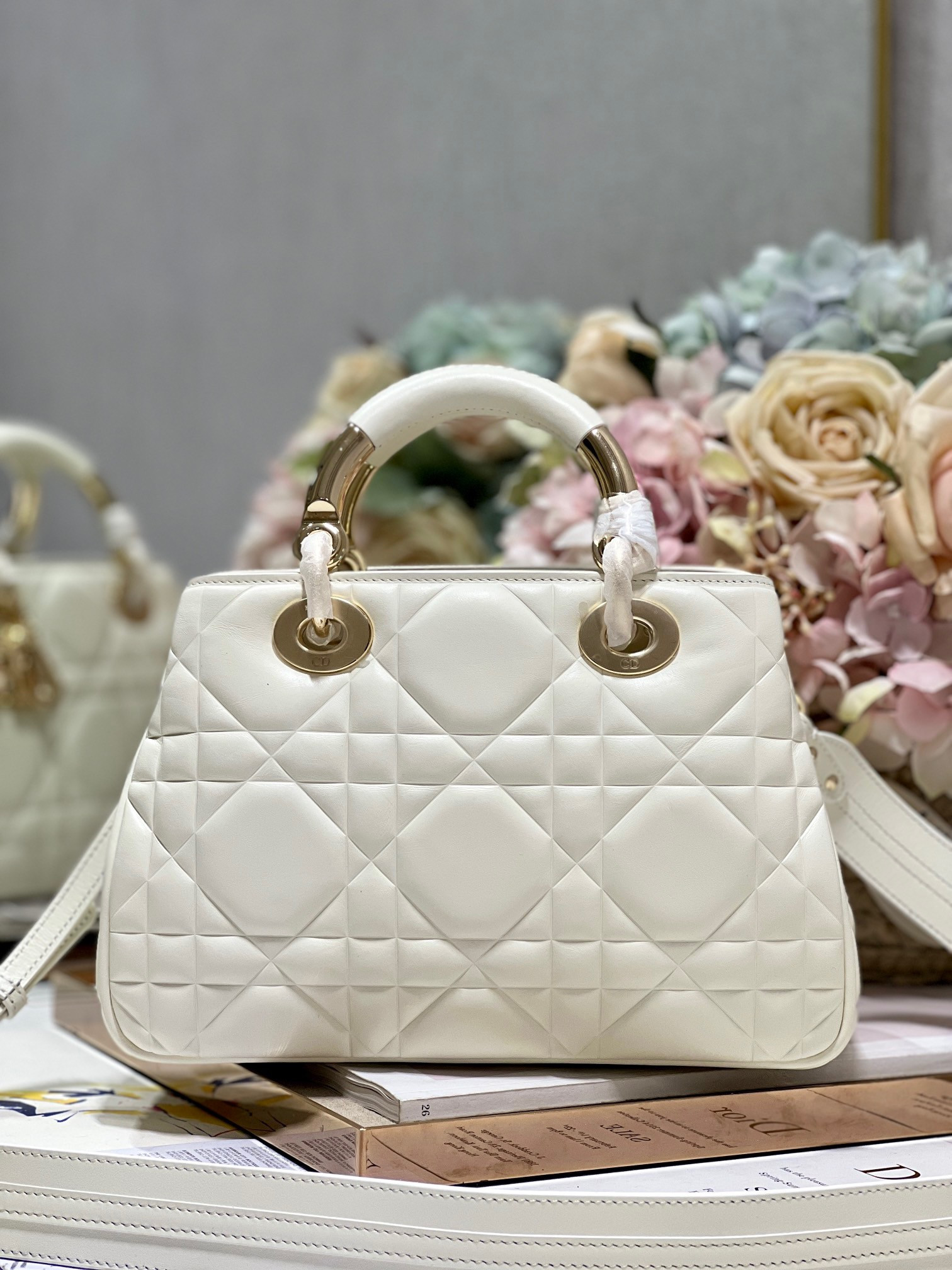 Lady D*0r 95•22 24×16.5×9.5cm