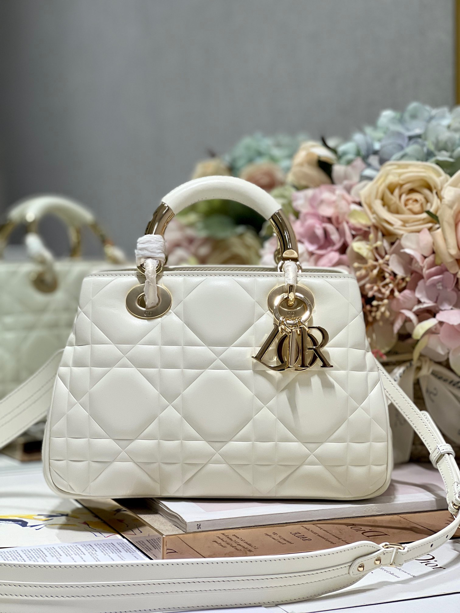 Lady D*0r 95•22 24×16.5×9.5cm