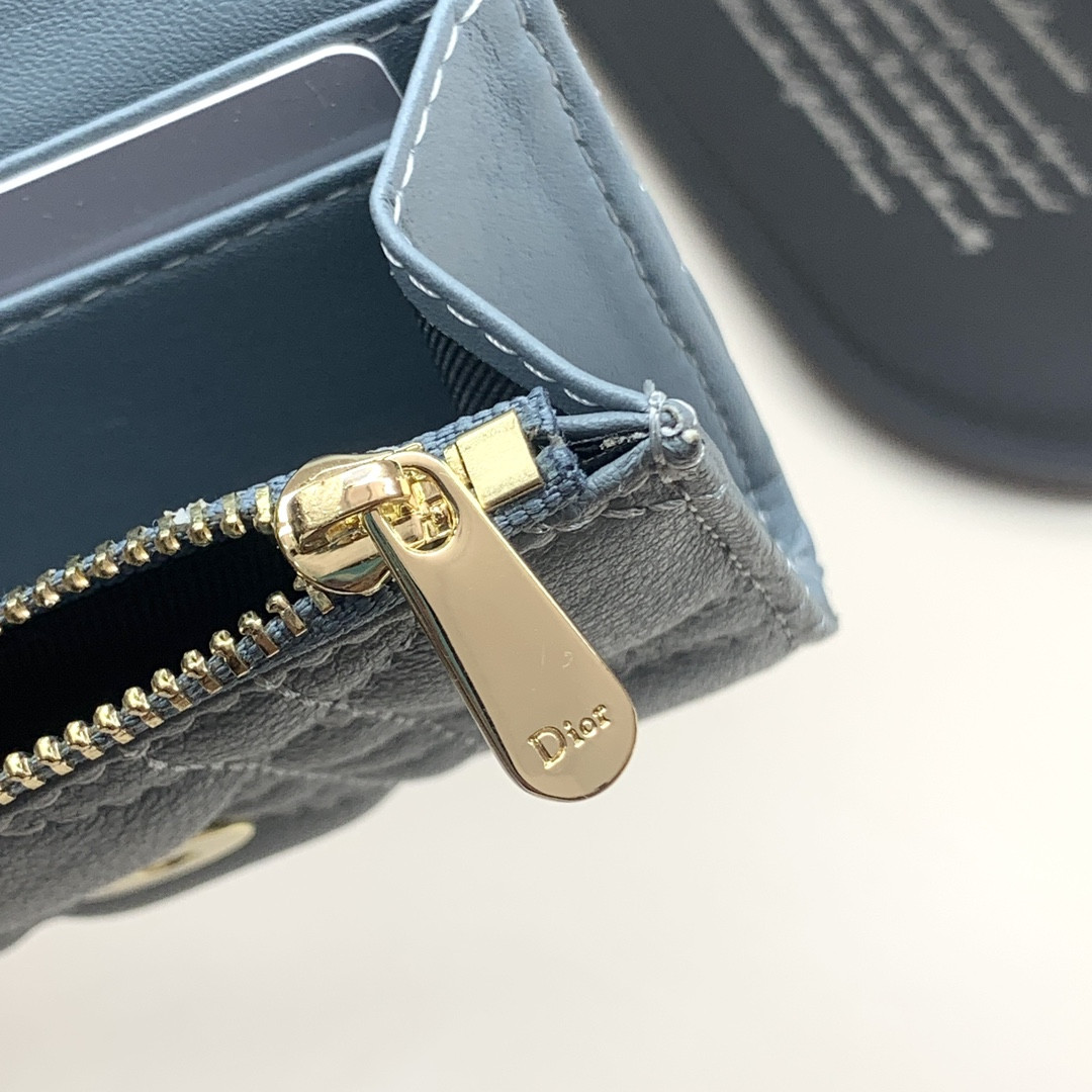 D*0r Card Holder