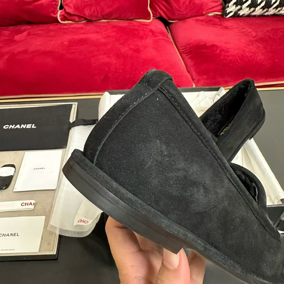 UA Ch*el Loafers