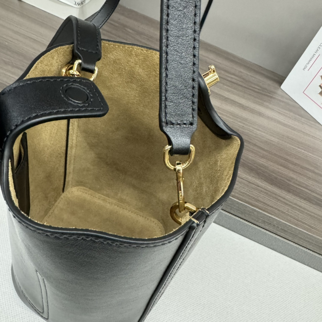 L0ew* Mini Pebble bucket 19.5x16x16cm