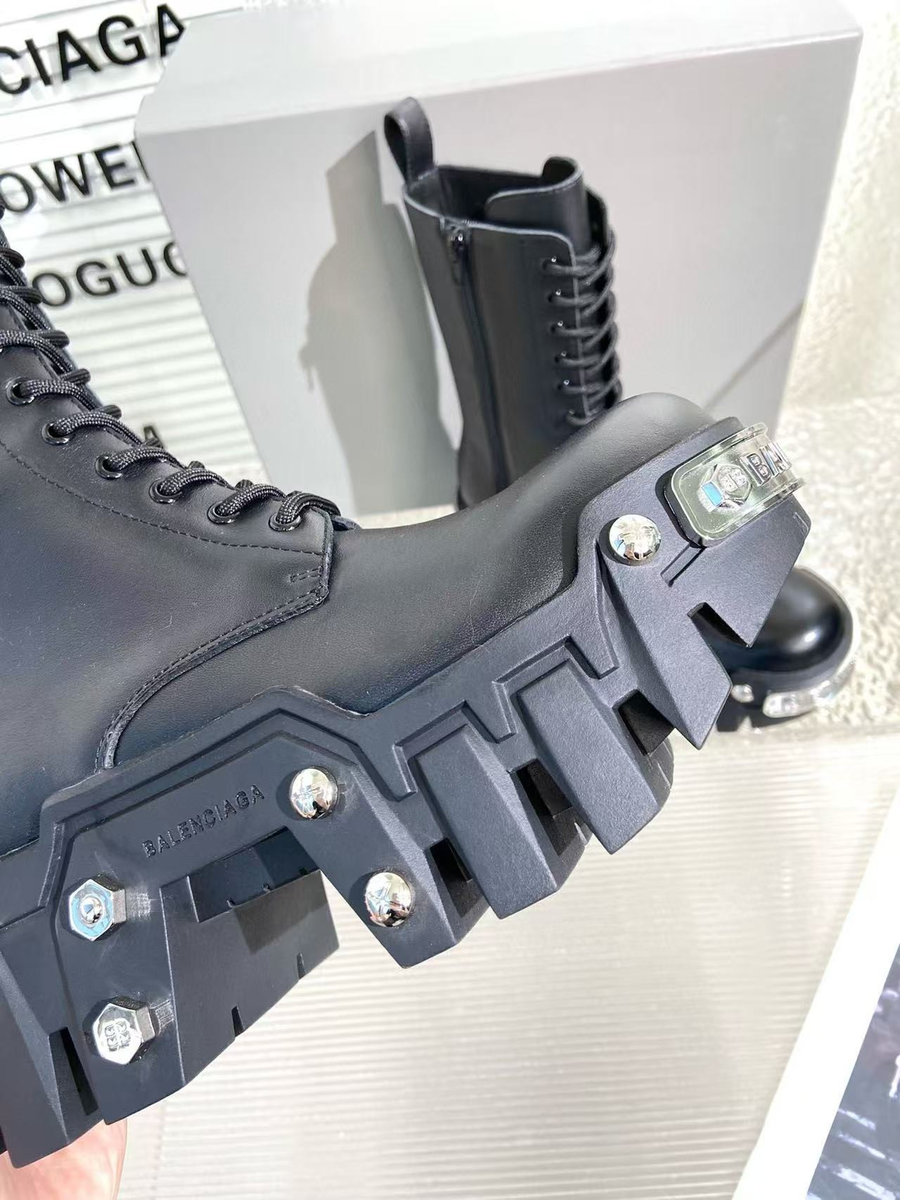 UA Ba*len*cia*ga Boots
