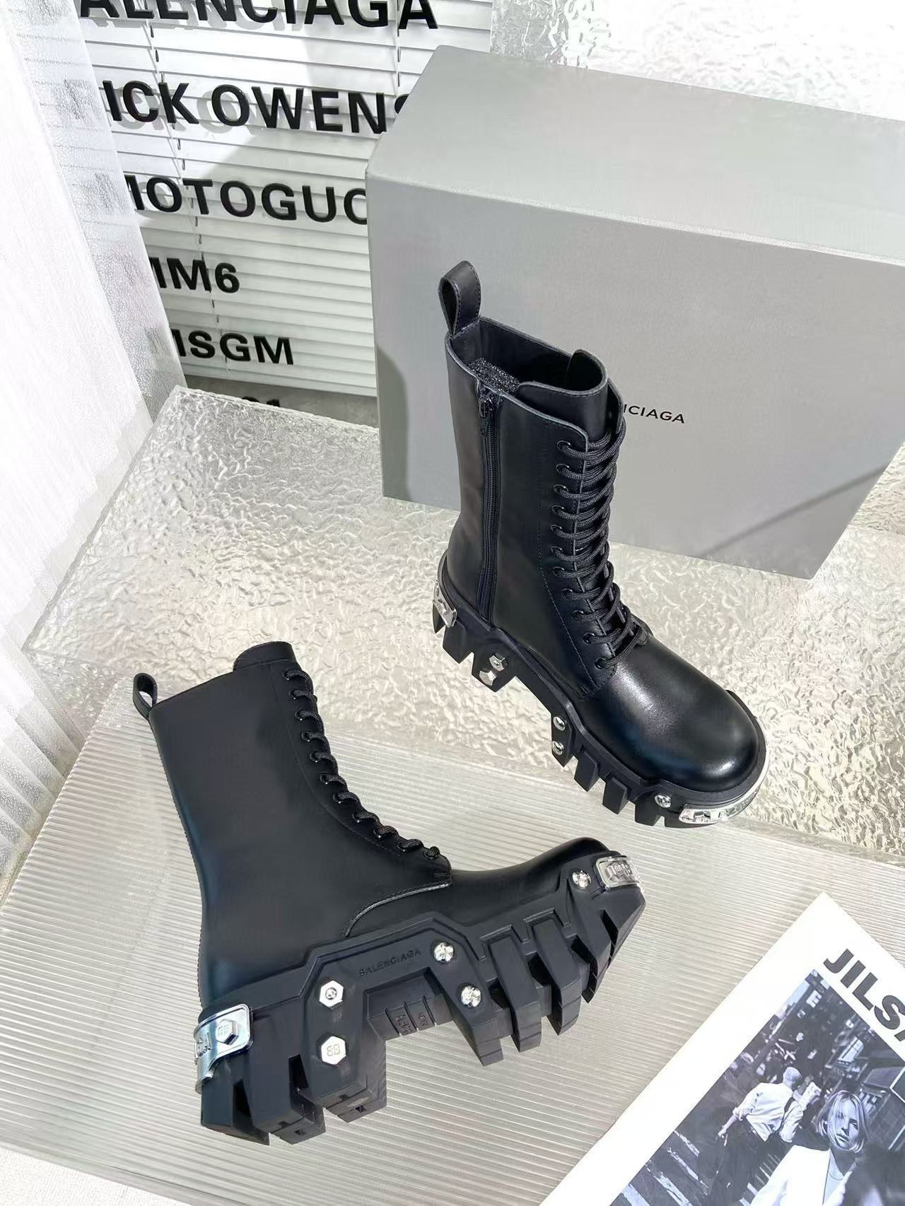 UA Ba*len*cia*ga Boots