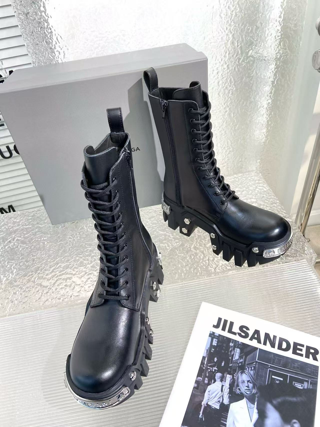 UA Ba*len*cia*ga Boots
