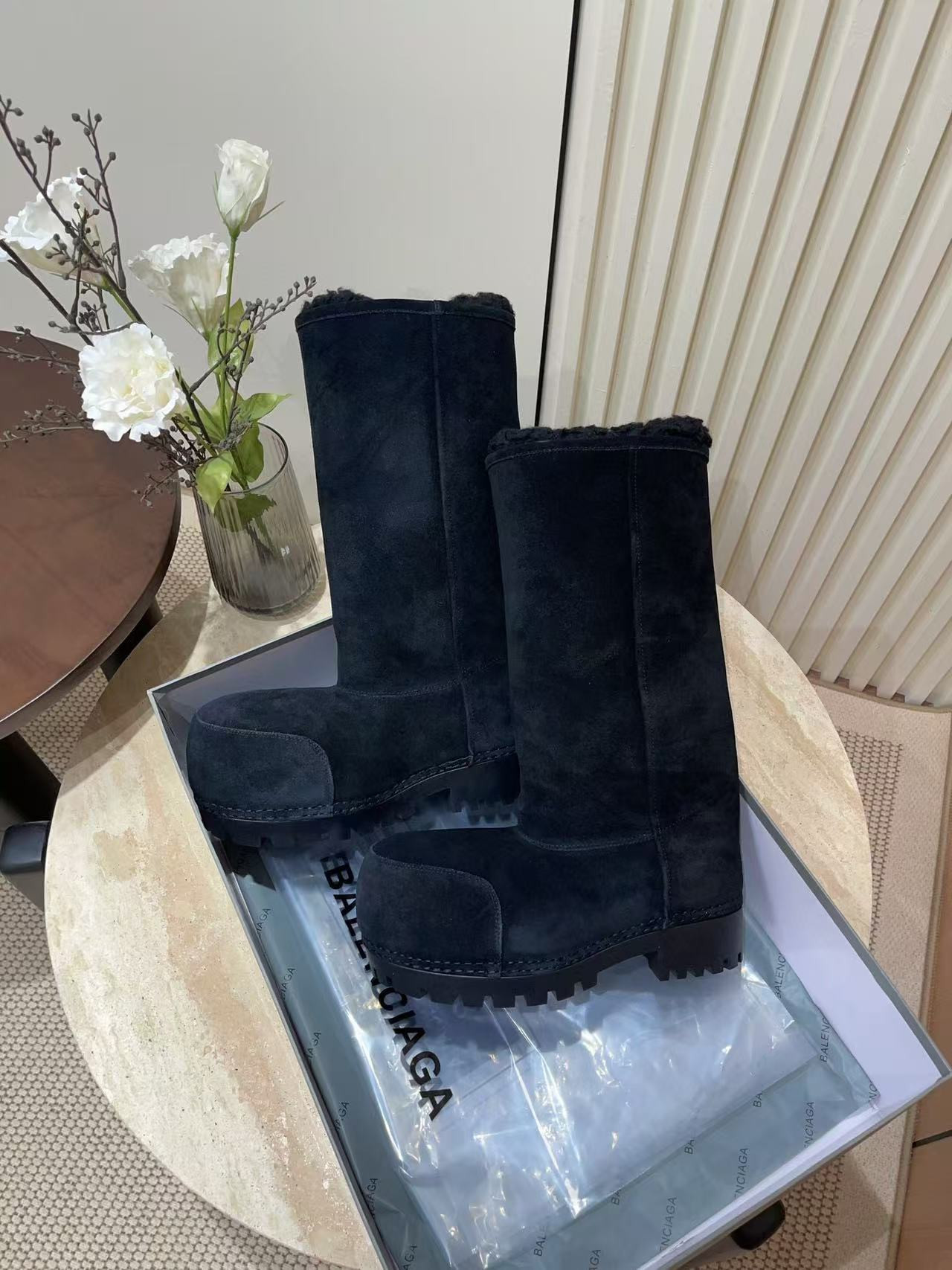 UA Ba*len*cia*ga Snow Boots