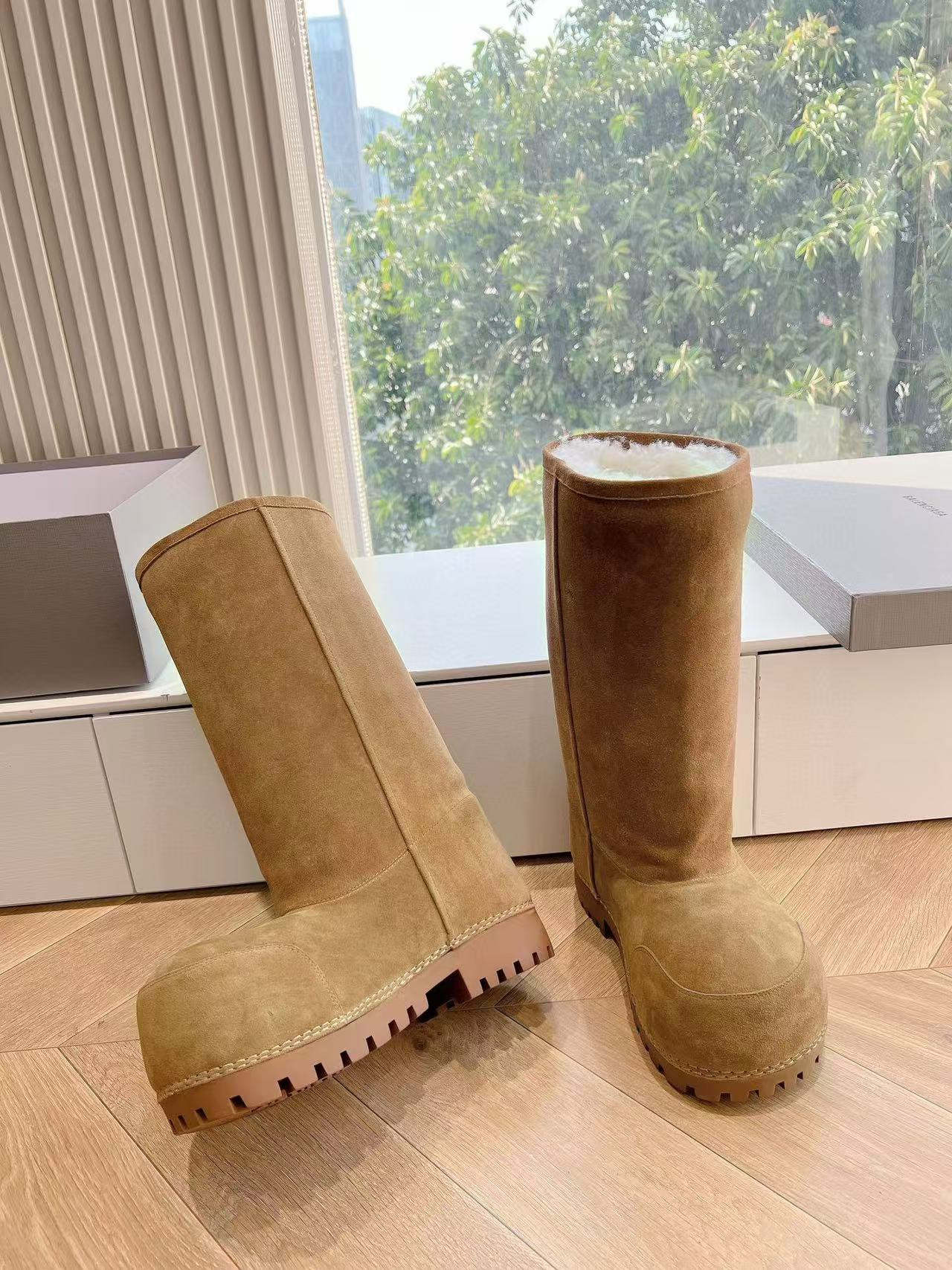 UA Ba*len*cia*ga Snow Boots