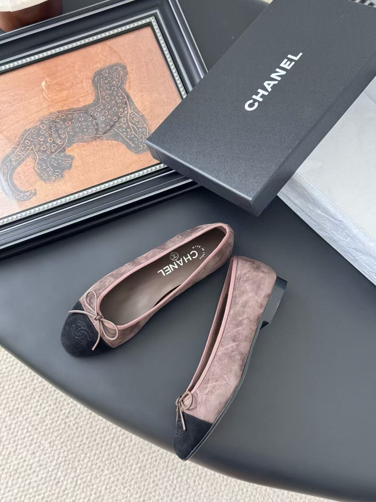 UA Ch*el Ballet flats