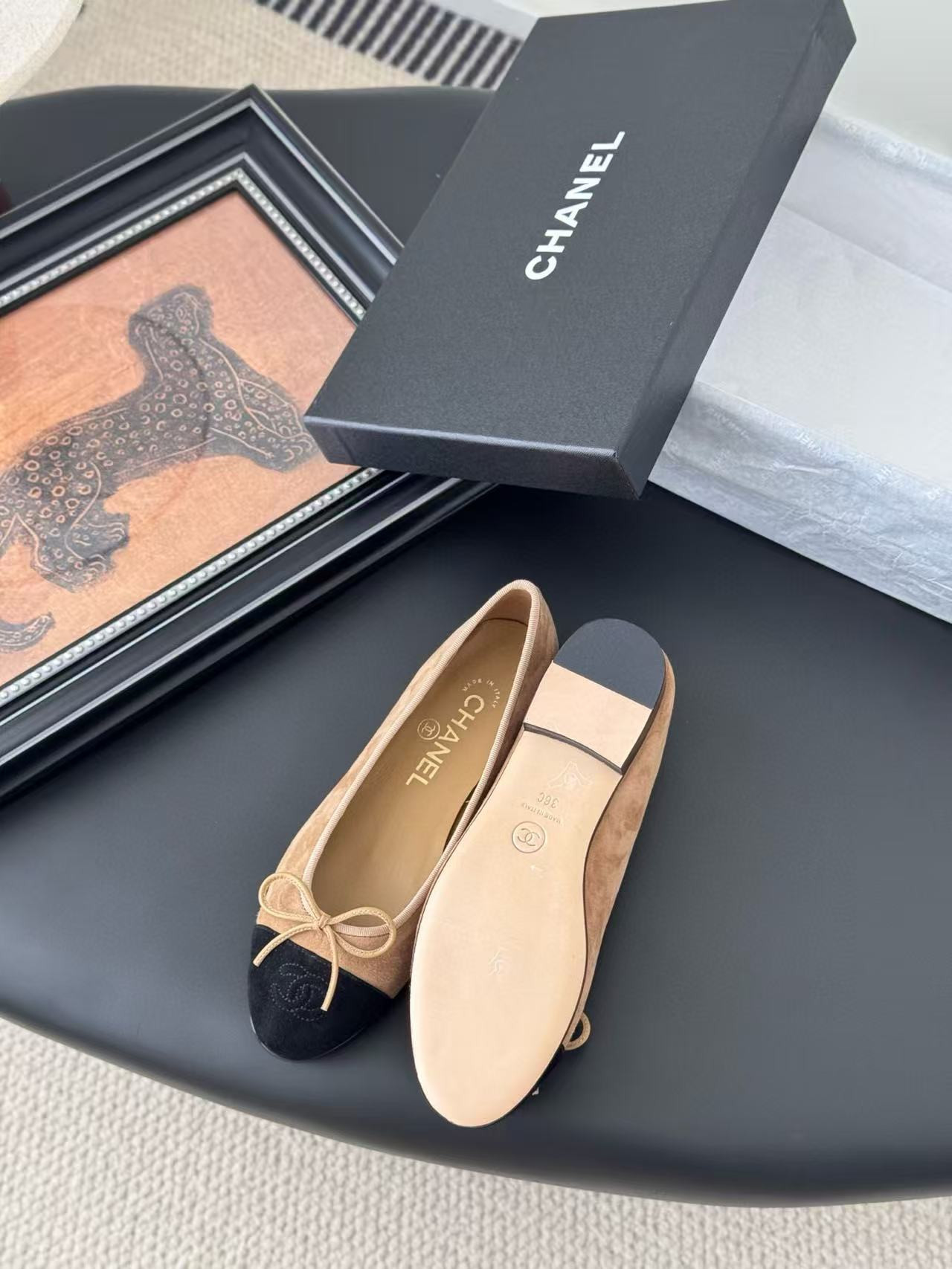 UA Ch*el Ballet flats