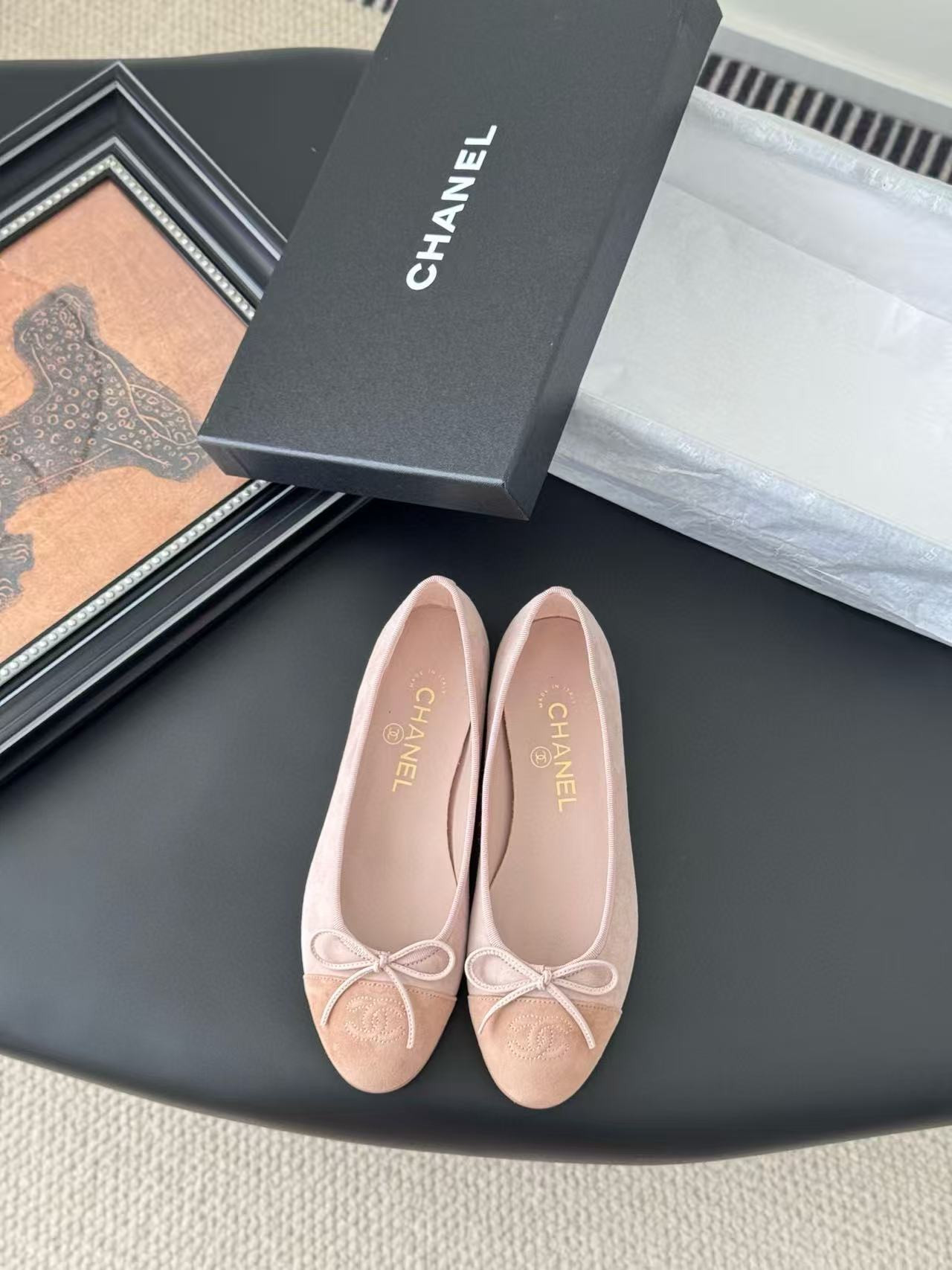UA Ch*el Ballet flats