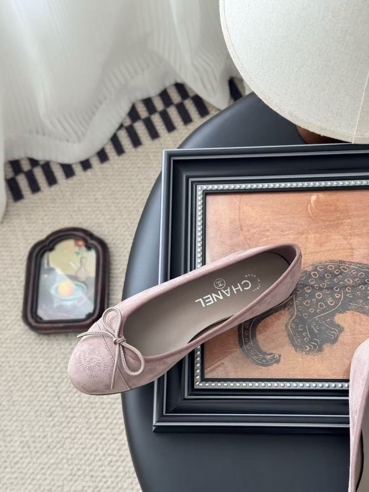 UA Ch*el Ballet flats