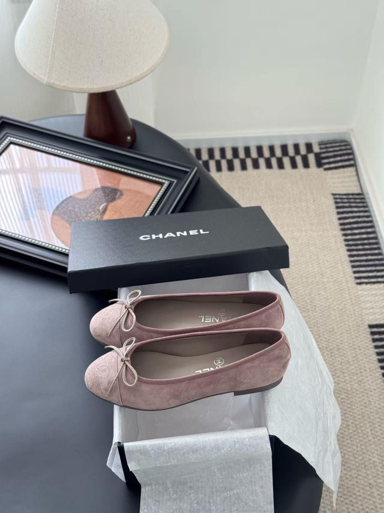 UA Ch*el Ballet flats