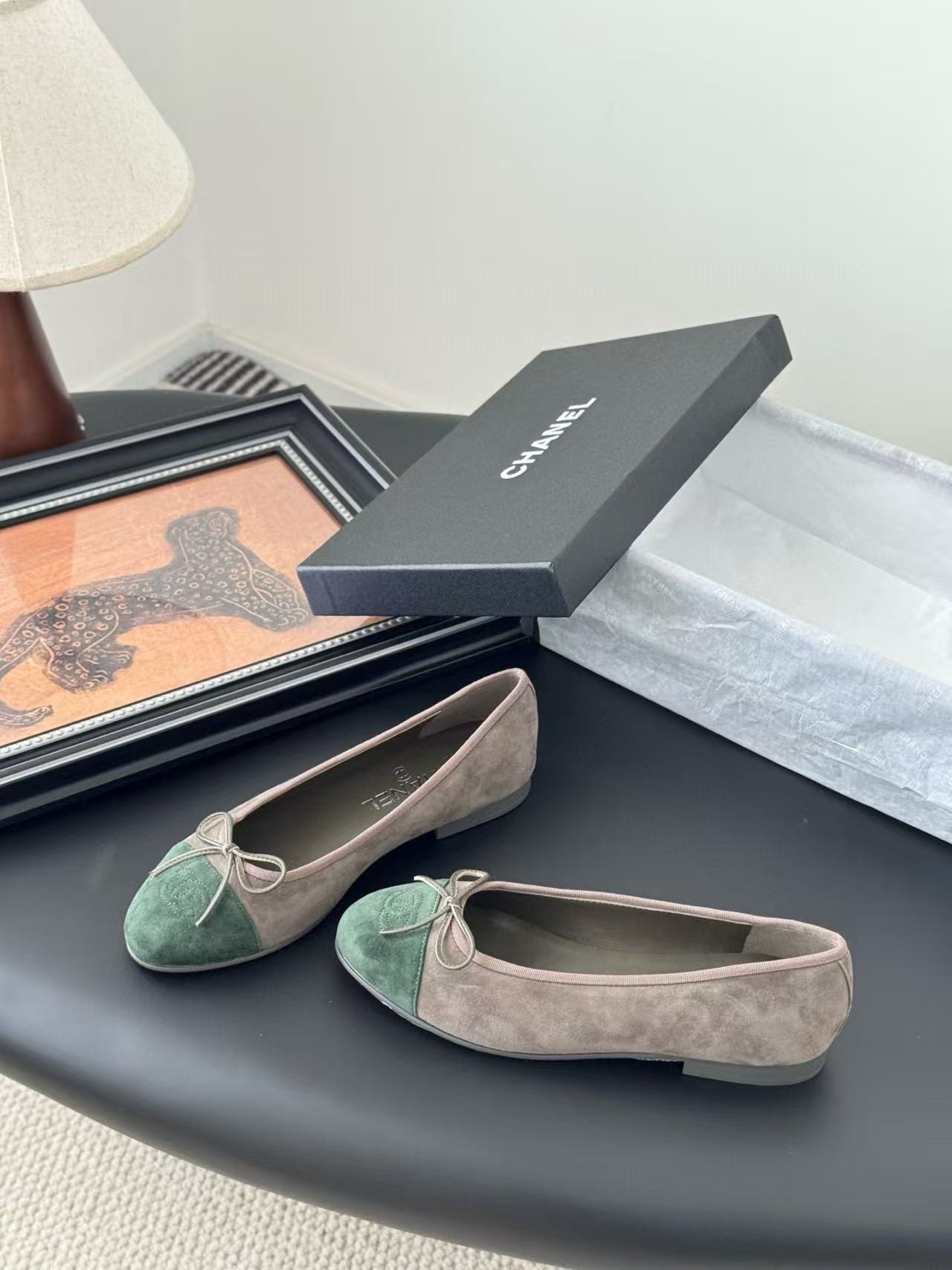 UA Ch*el Ballet flats