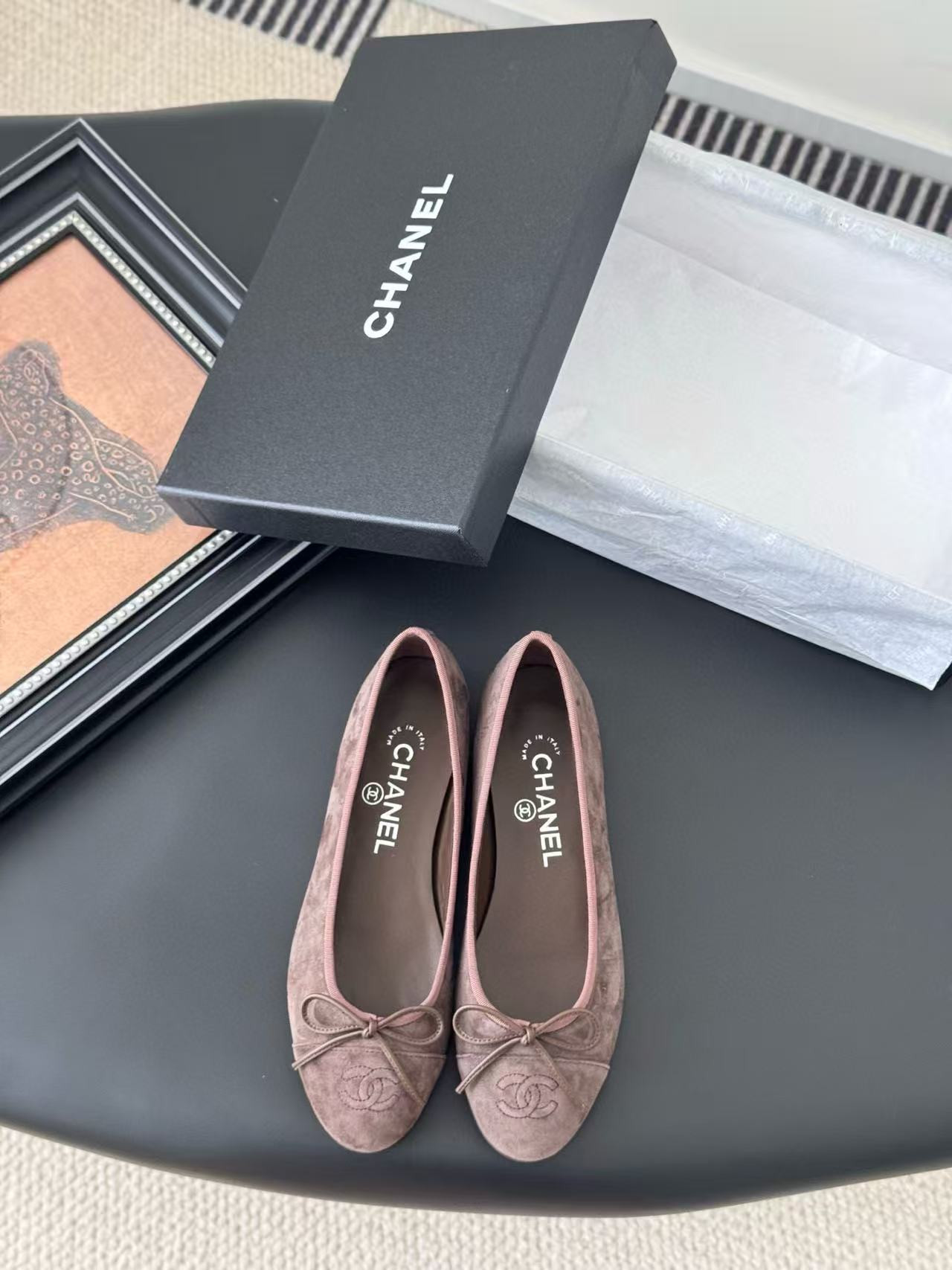 UA Ch*el Ballet flats