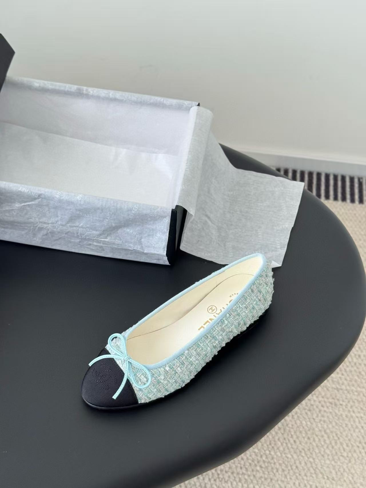 UA Ch*el Ballet flats