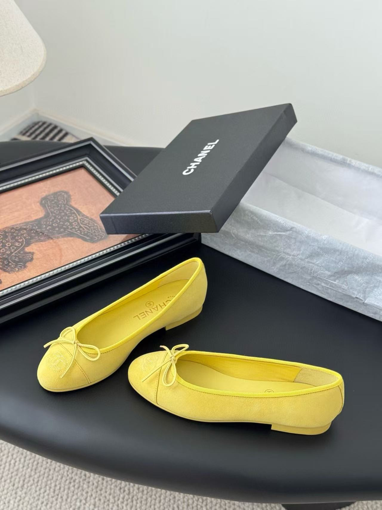 UA Ch*el Ballet flats