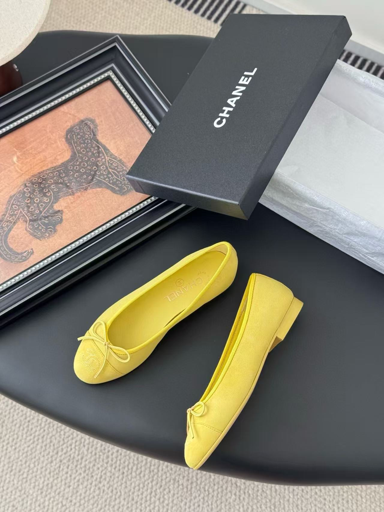 UA Ch*el Ballet flats