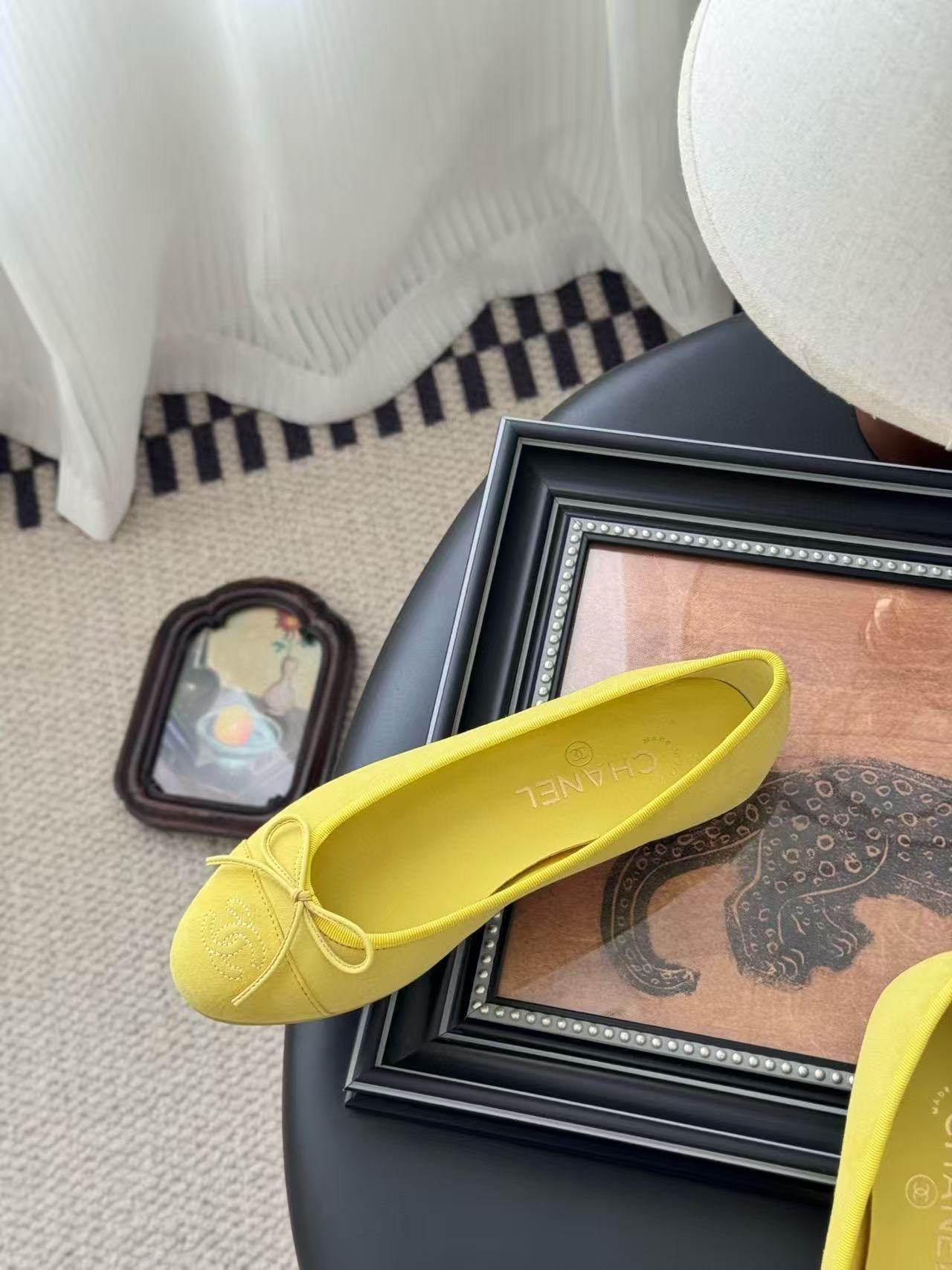 UA Ch*el Ballet flats
