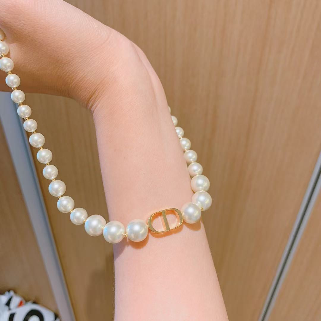 D*or necklace