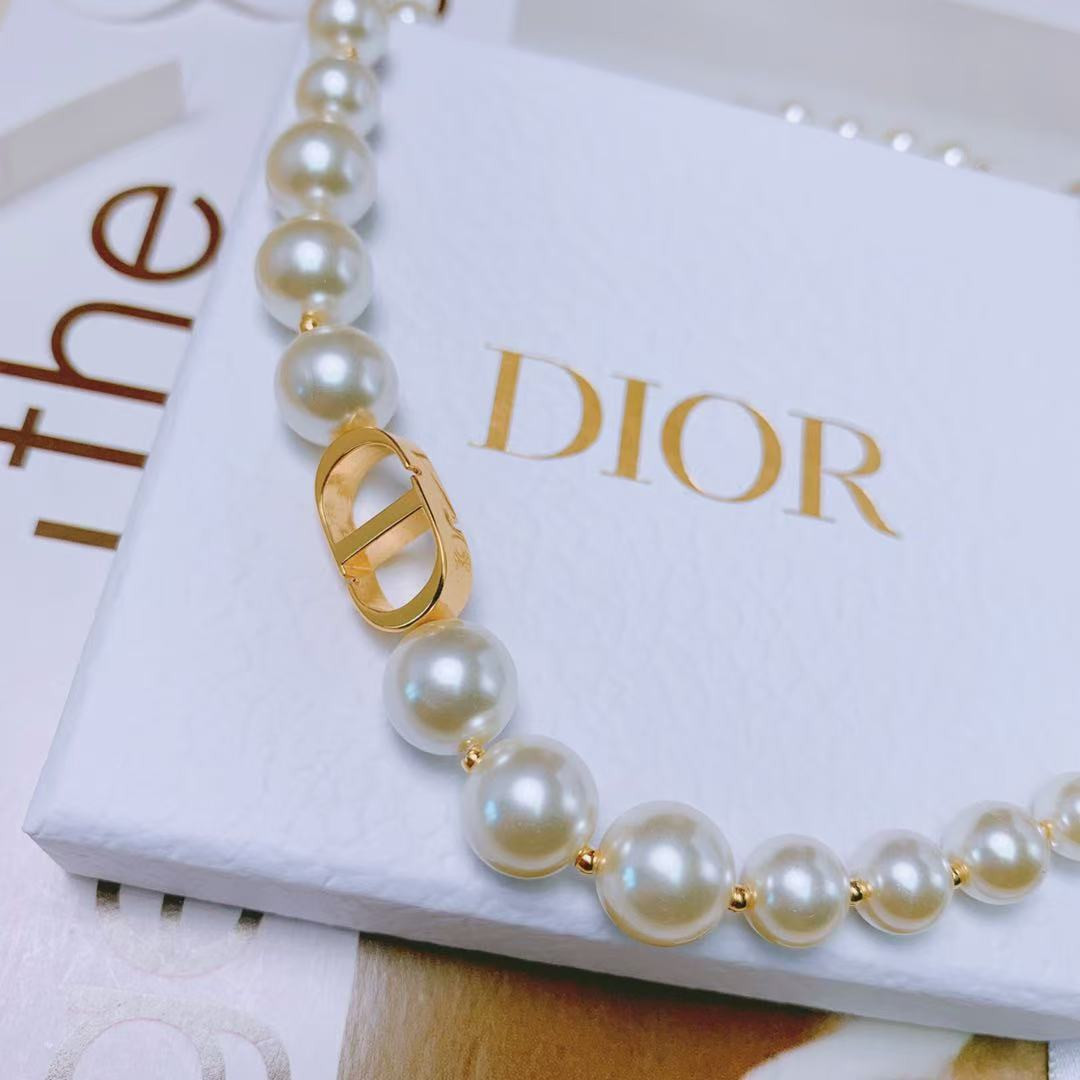 D*or necklace