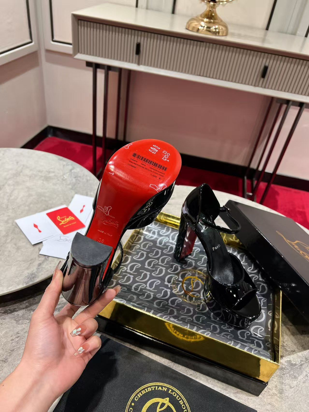 ua Ch**an louboutin sandals