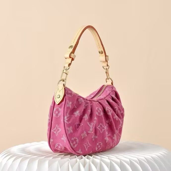 LV Pochette Valley M28327 15x7x21cm