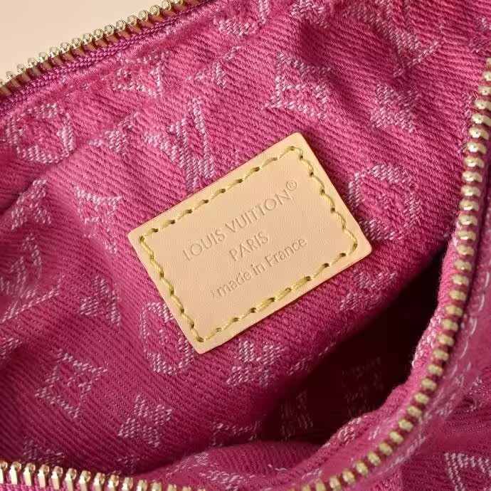 LV Pochette Valley M28327 15x7x21cm