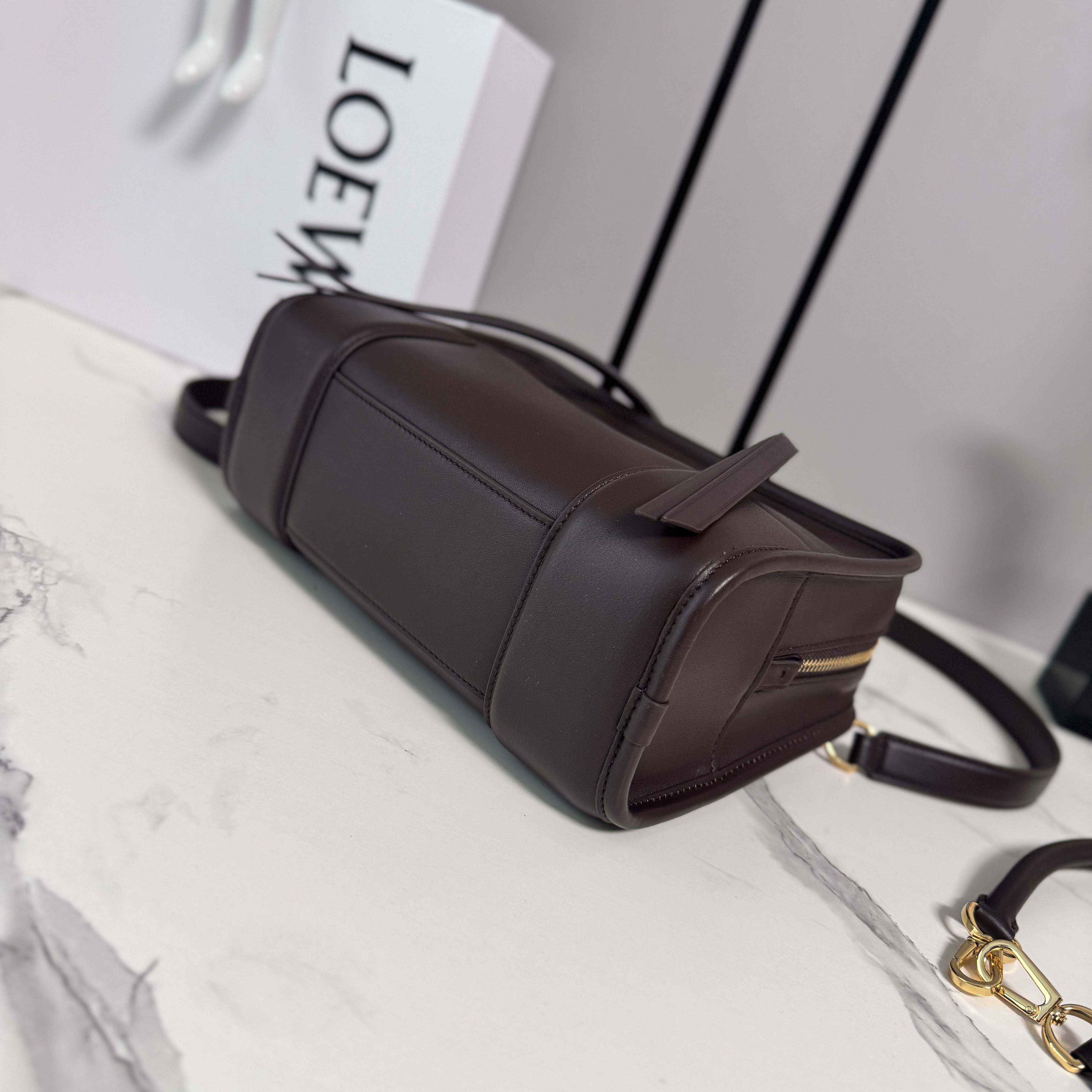 L0ew* small amazona 180 bag 24.5x10x18.5cm