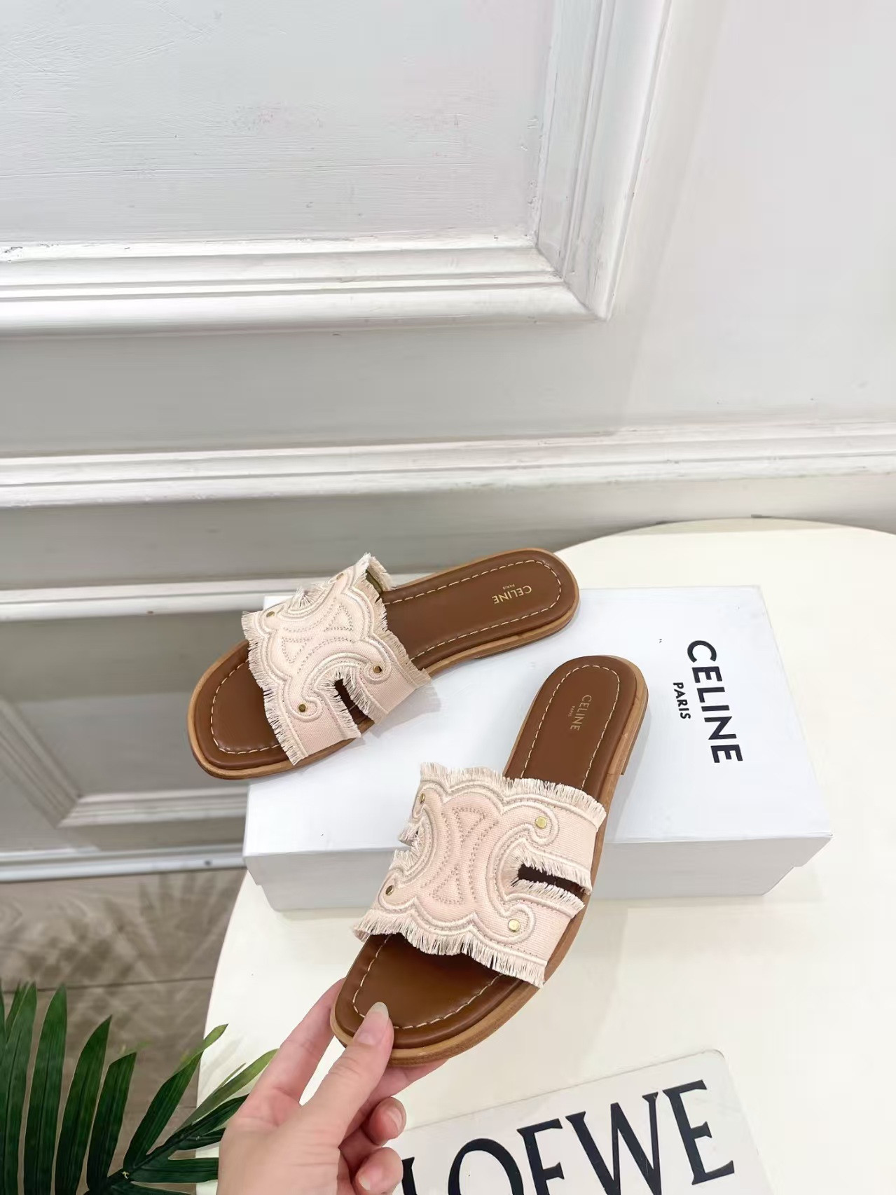 ua Ce**e marina fringed mule