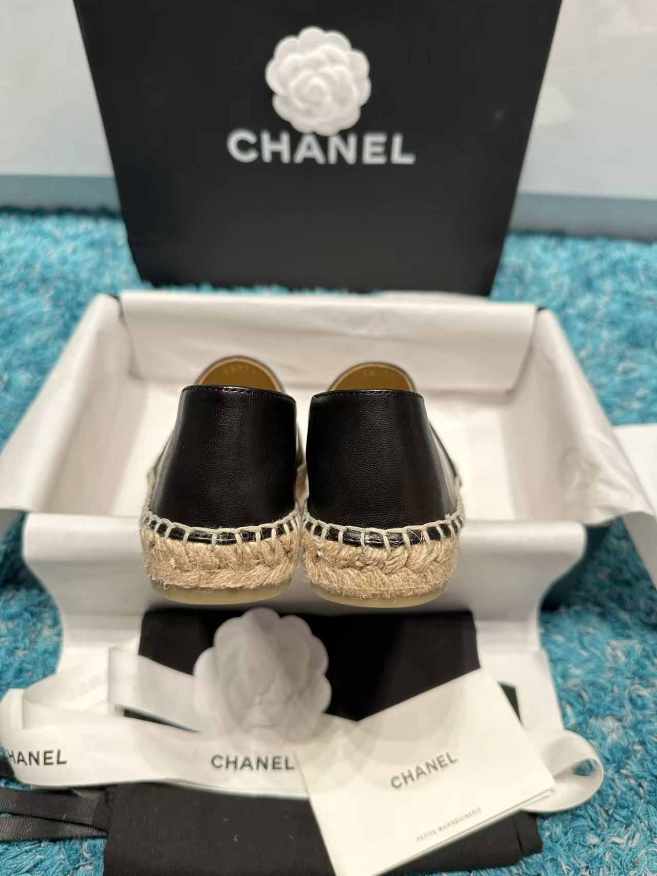 ua Ch*el espadrilles