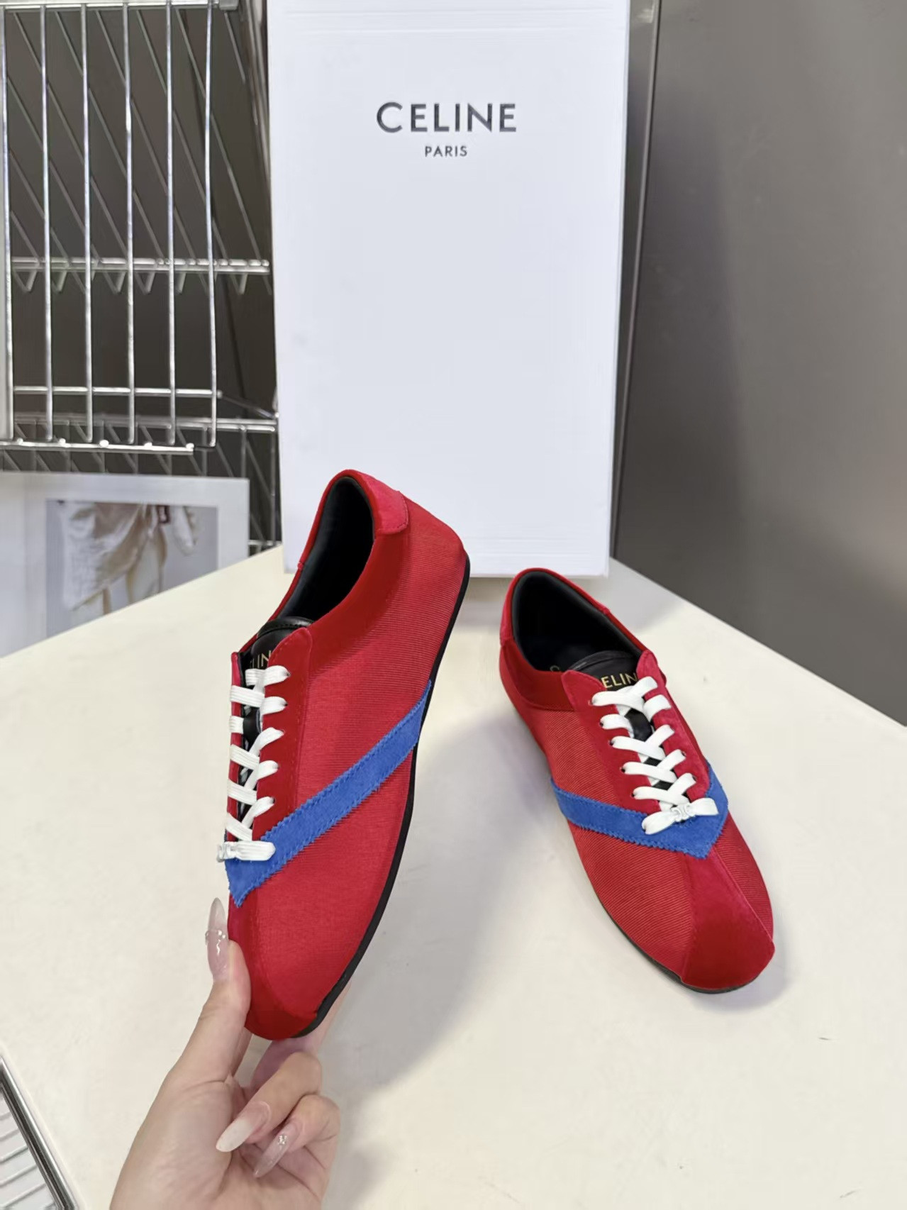 ua Ce**e the flat sneaker