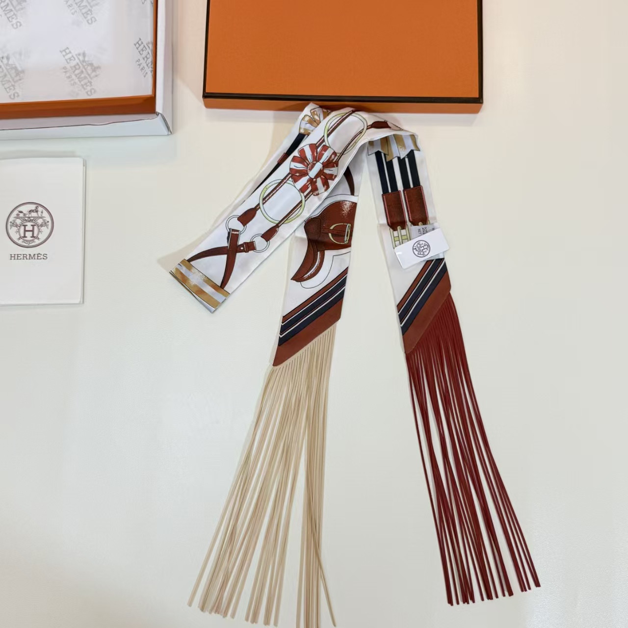 H**mes jumping leather fringes twilly