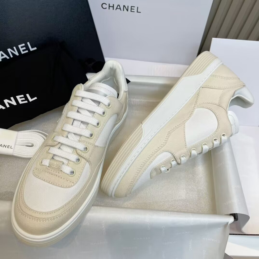 UA Ch*el SNEAKER