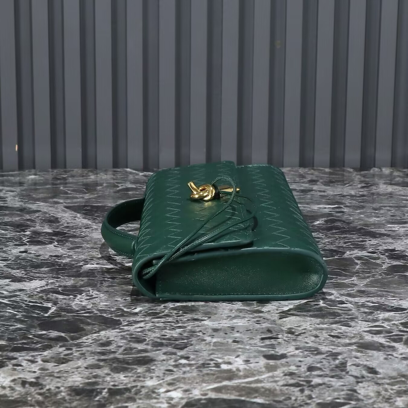 Bo*te*ga Ve*ne*ta Long Clutch Andiamo With Handle Fondant 31x13x3cm