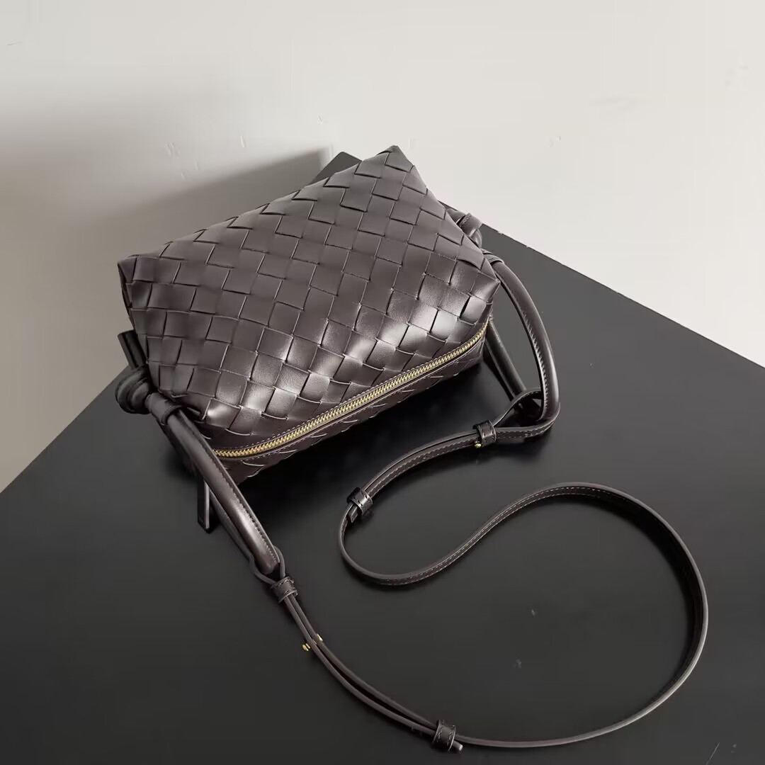 Bo*te*ga Ve*ne*ta Small Loop Cross-Body Bag 17x10x6cm