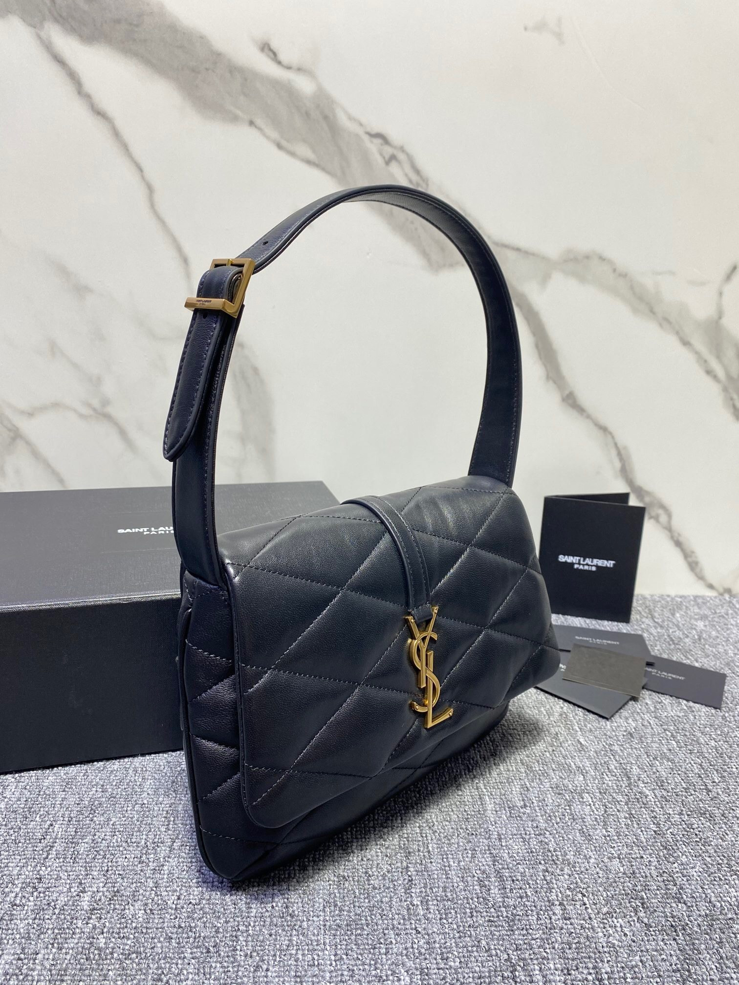 Sa**t Lau*nt LE 57 HOBO BAG IN QUILTED LAMBSKIN