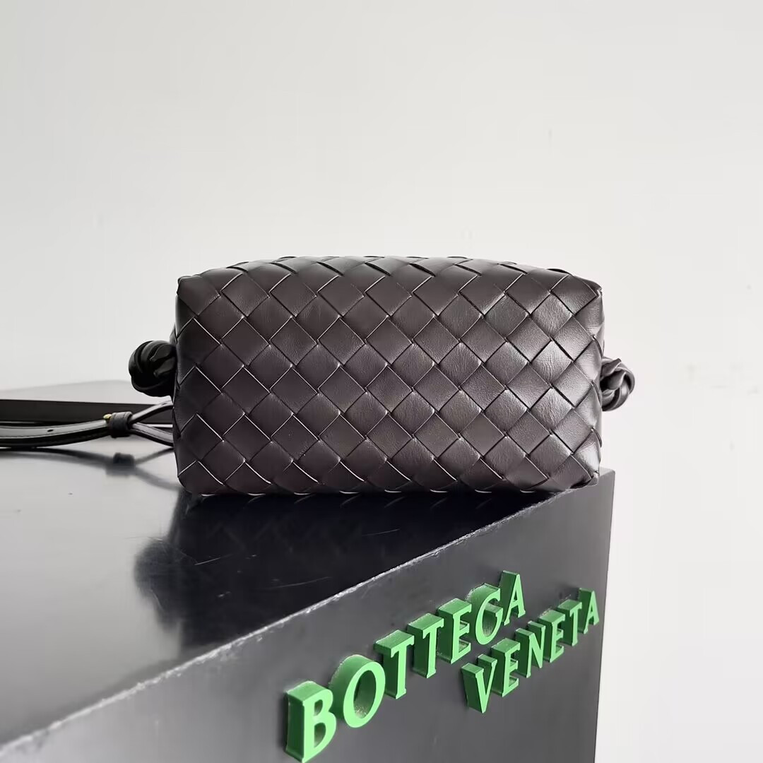 Bo*te*ga Ve*ne*ta Small Loop Cross-Body Bag 17x10x6cm