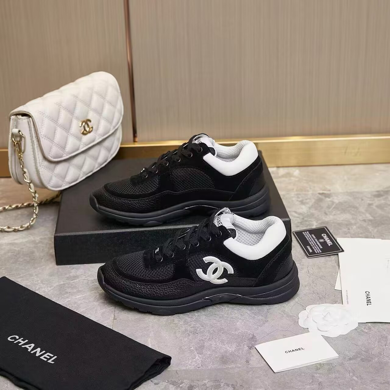 UA Ch*el SNEAKER