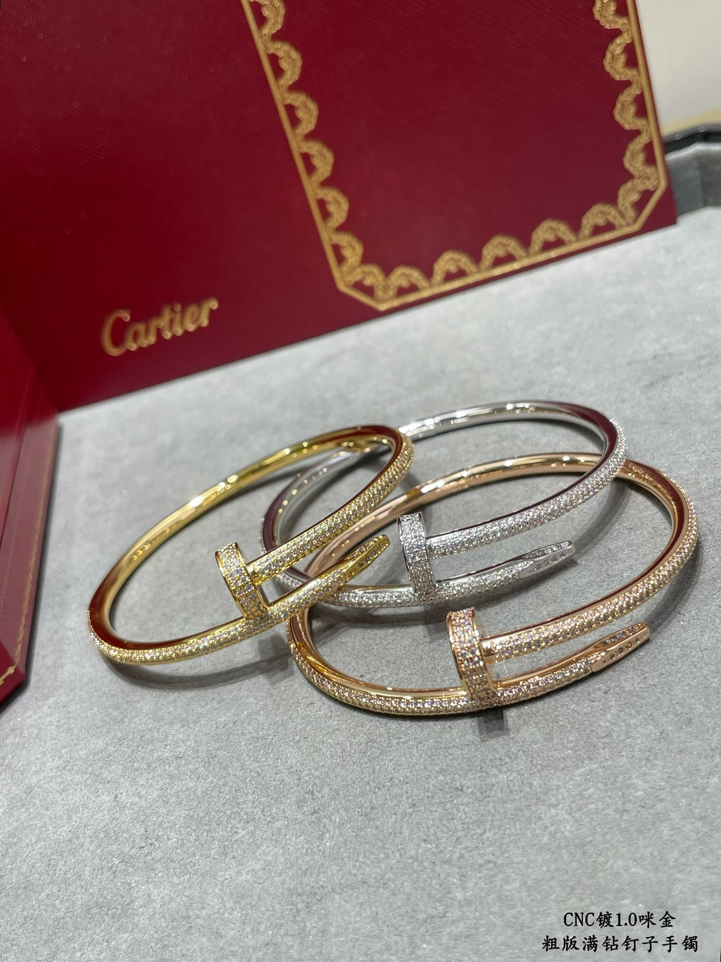 Ca*t*er Thick diamond nail Bracelet