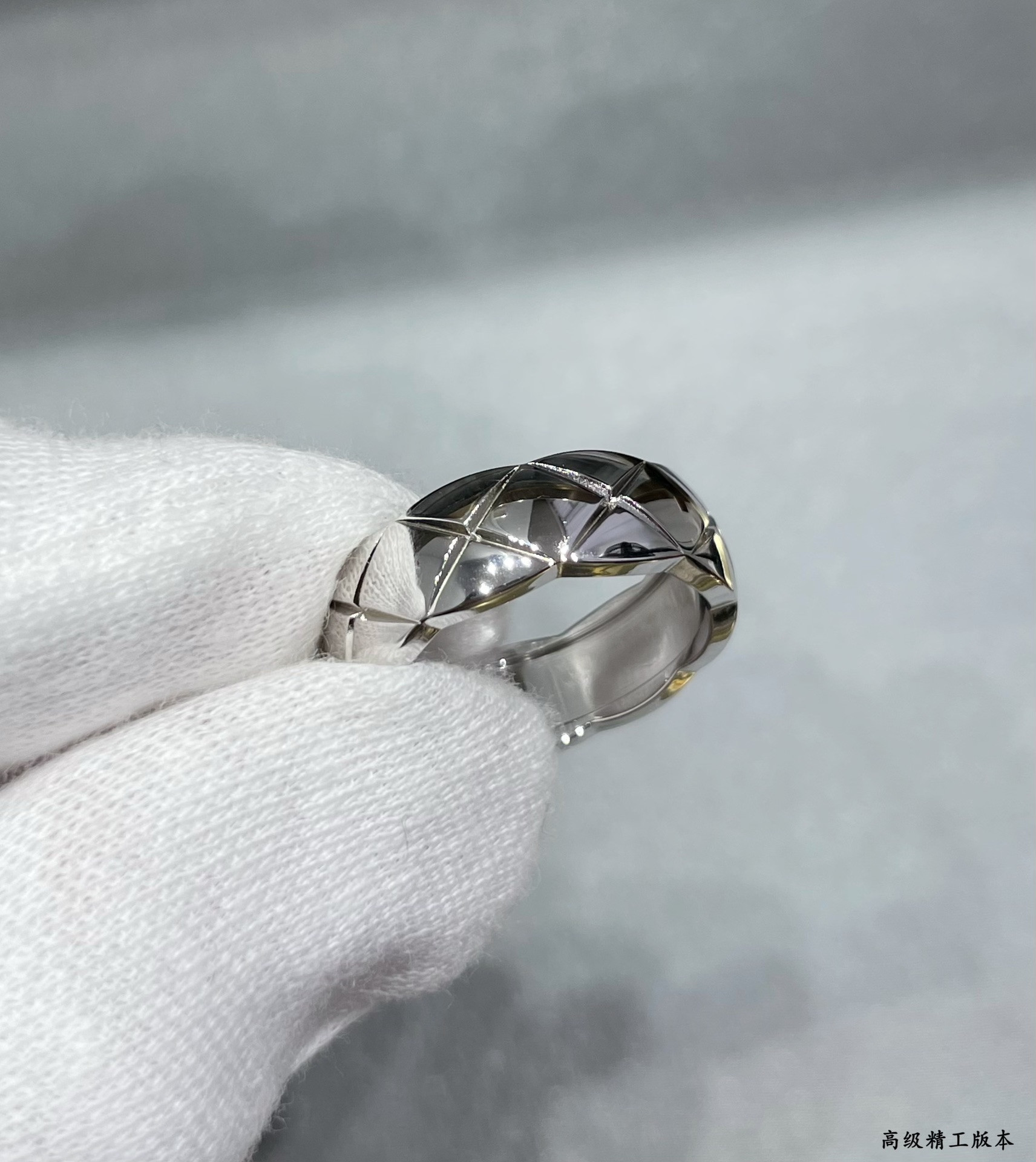 Ch*el Wide Diamond Pattern Smooth Ring