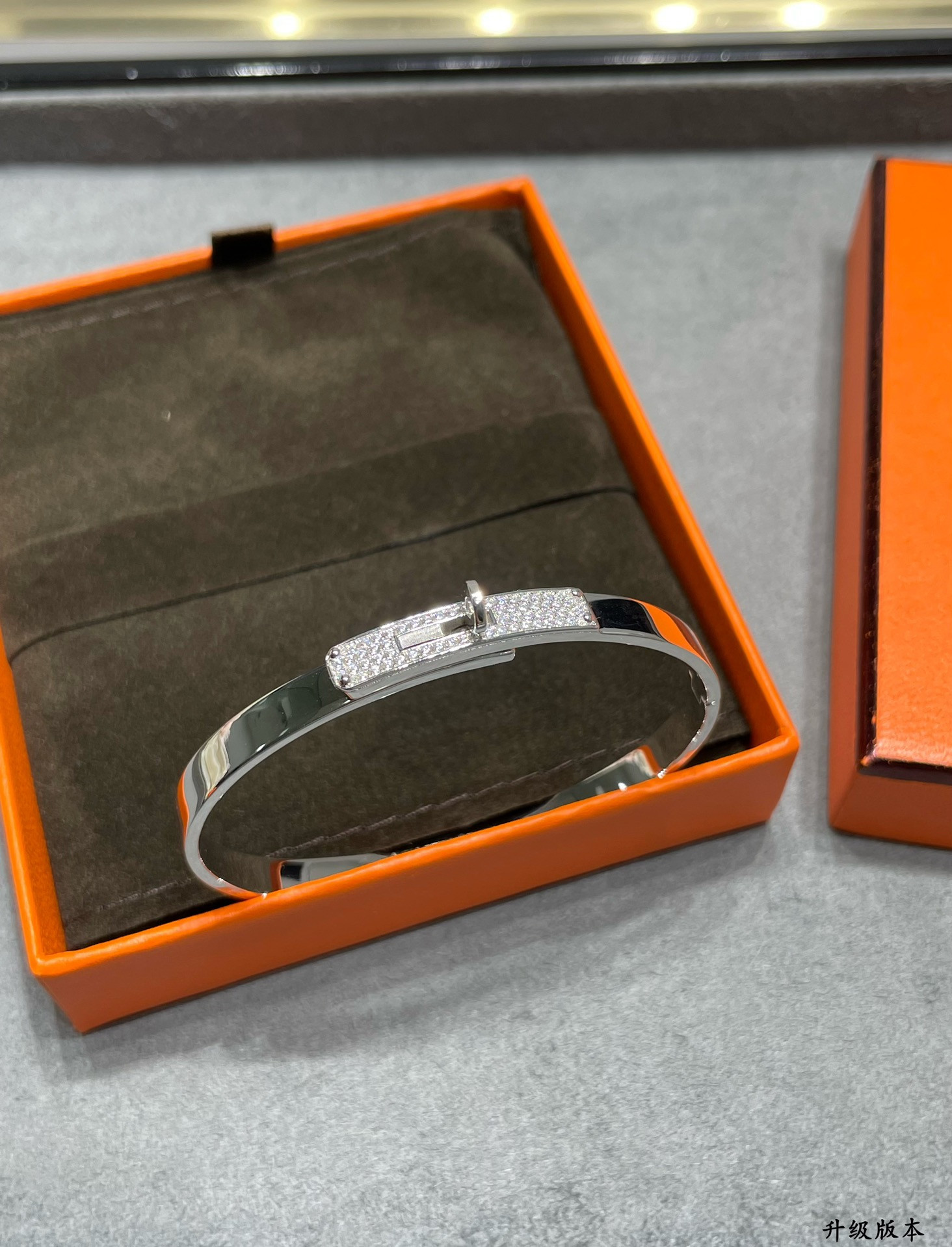 H**mes button half-diamond Bracelet
