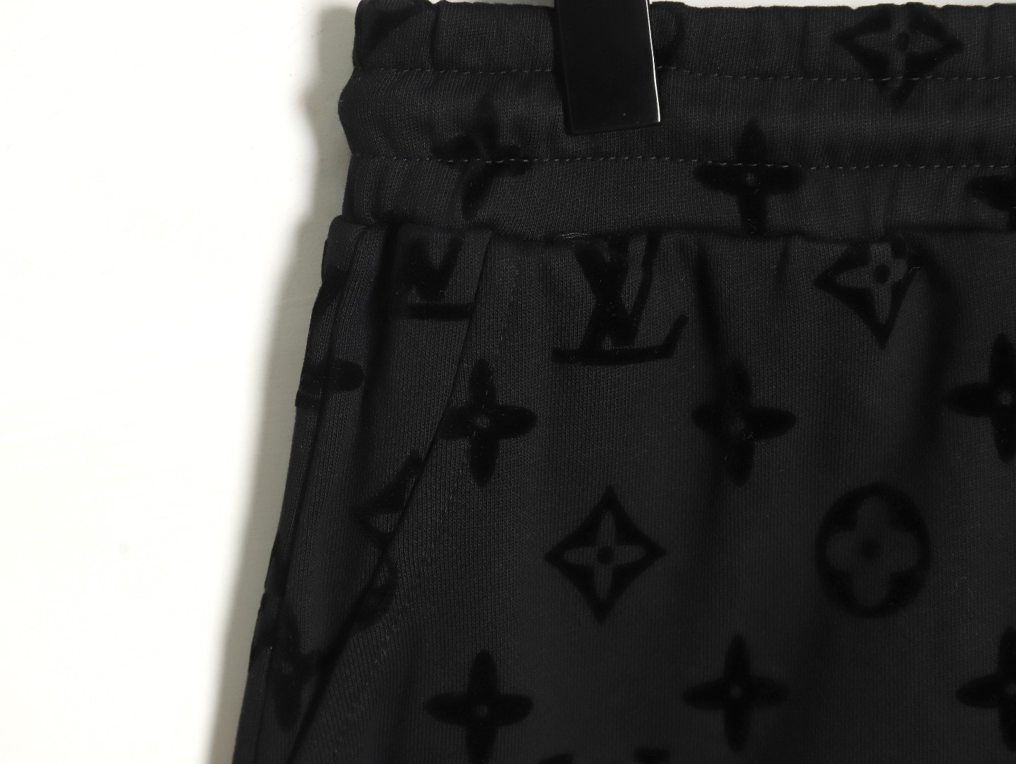 L0*is V*t0n LV 24SS shorts