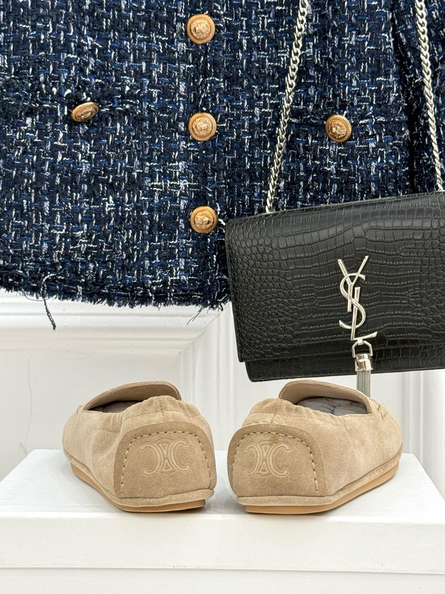 ua Ce**e adam loafer in suede calfskin