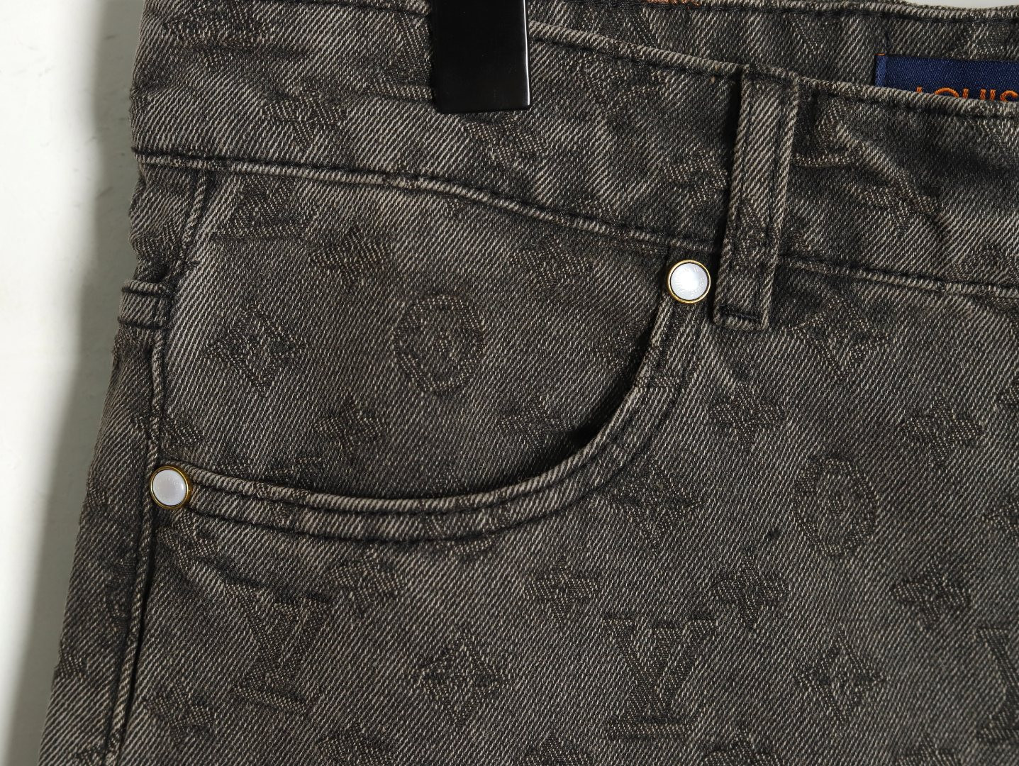 L0*is V*t0n LV 25ss shorts