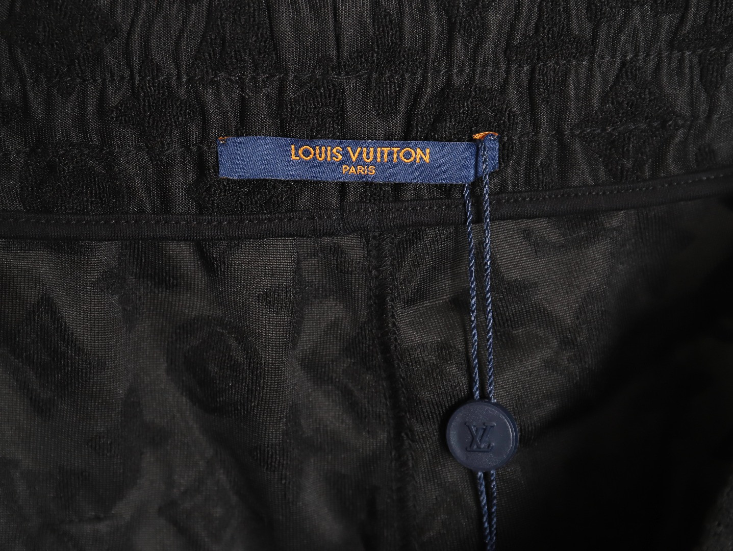 L0*is V*t0n LV 24ss shorts
