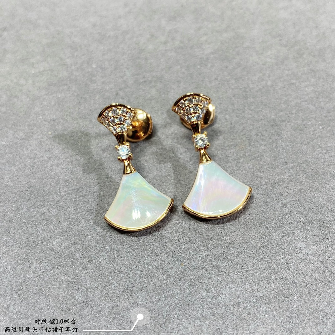 B*l*ai Headband Diamond Scalloped Skirt Earrings