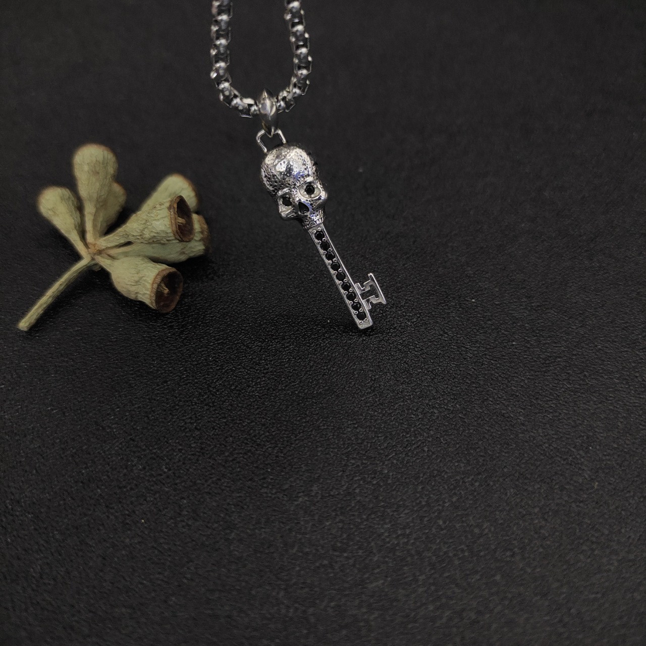 dau1d Yvrm*n guru head key necklace(chain length 50+5cm delay chain chain thickness 3mm)