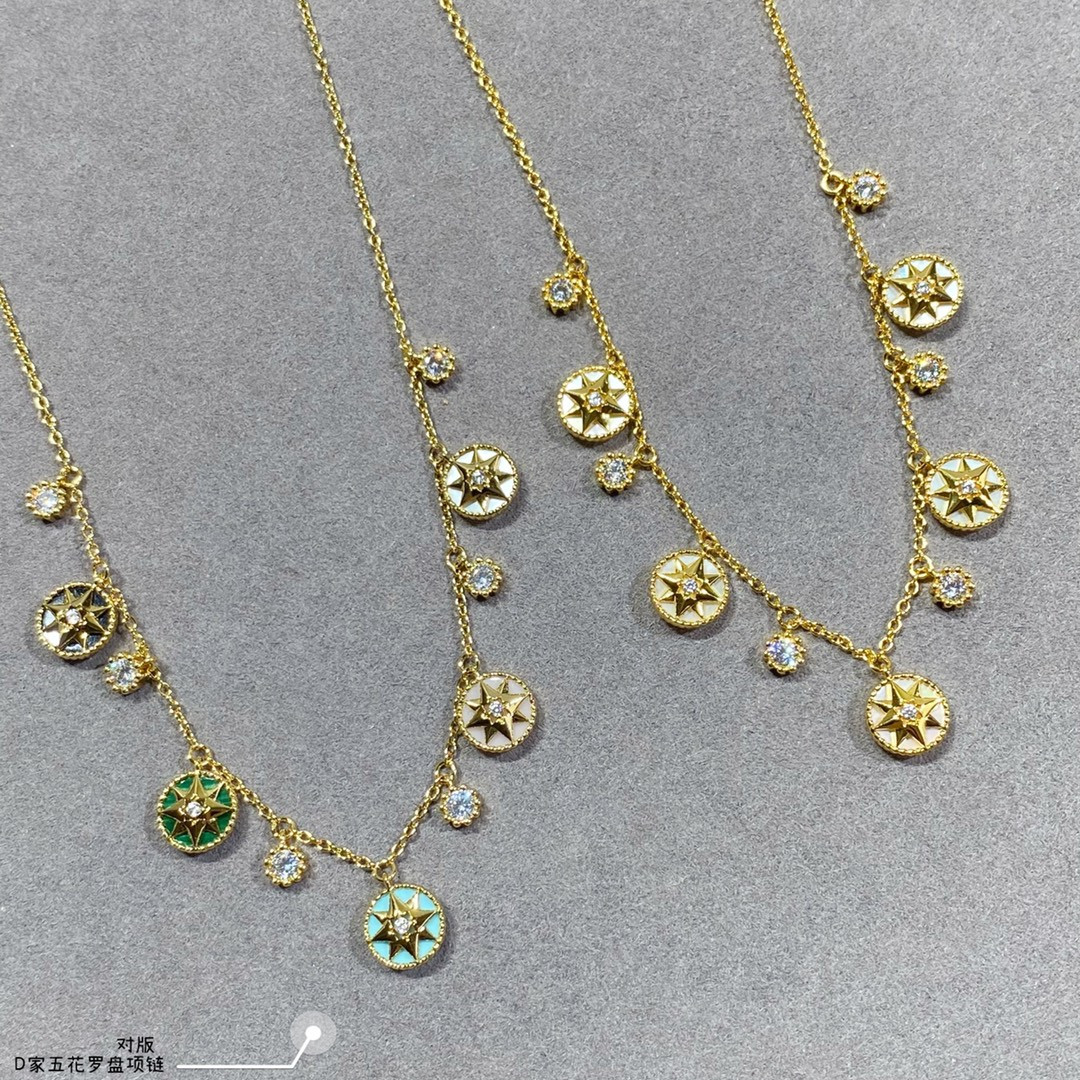D*0r compass Necklace