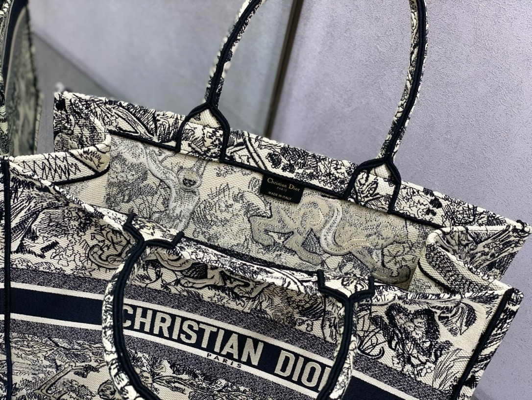 LARGE D*0r BOOK TOTE Ecru and Blue Toile de Jouy Embroidery 16.5 x 14 x 7.5 inches