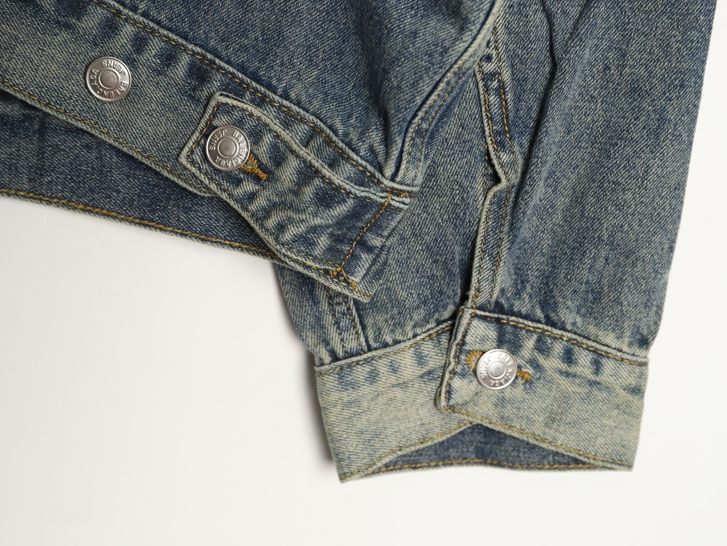 ba*len*cia*ga De*1m coats